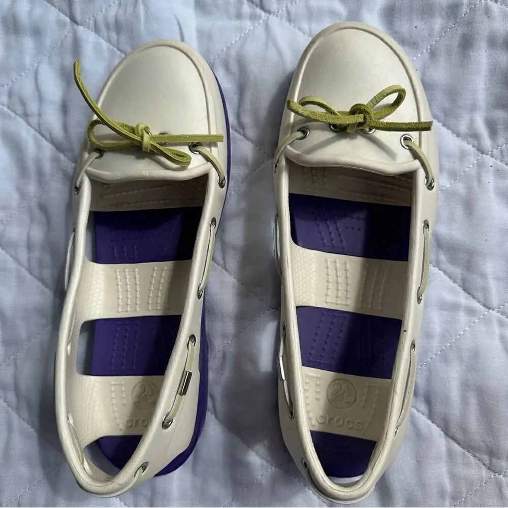 Crocs Beach Line Boat Shoes White & Purple Lime Lacing Flat Slip On EUC size 8